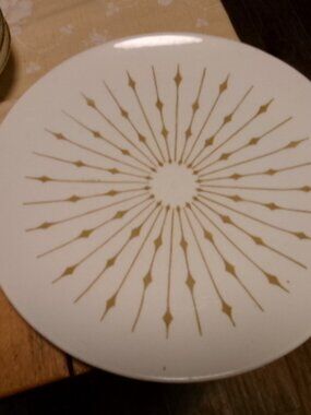 vtg Knowles Atomic Sunburst plate 10.5 in great shape